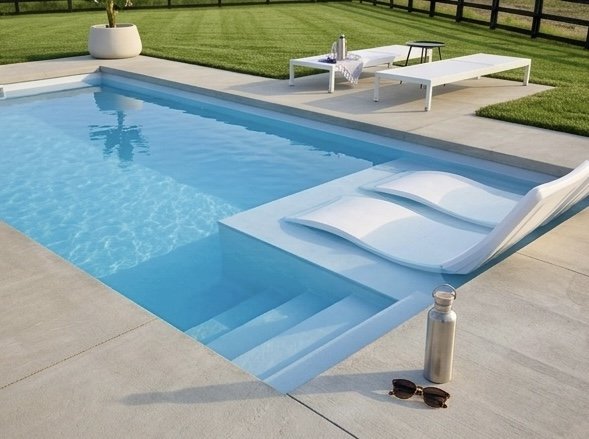Island Jewel 10x22 polypropylene pool with sun shelf
